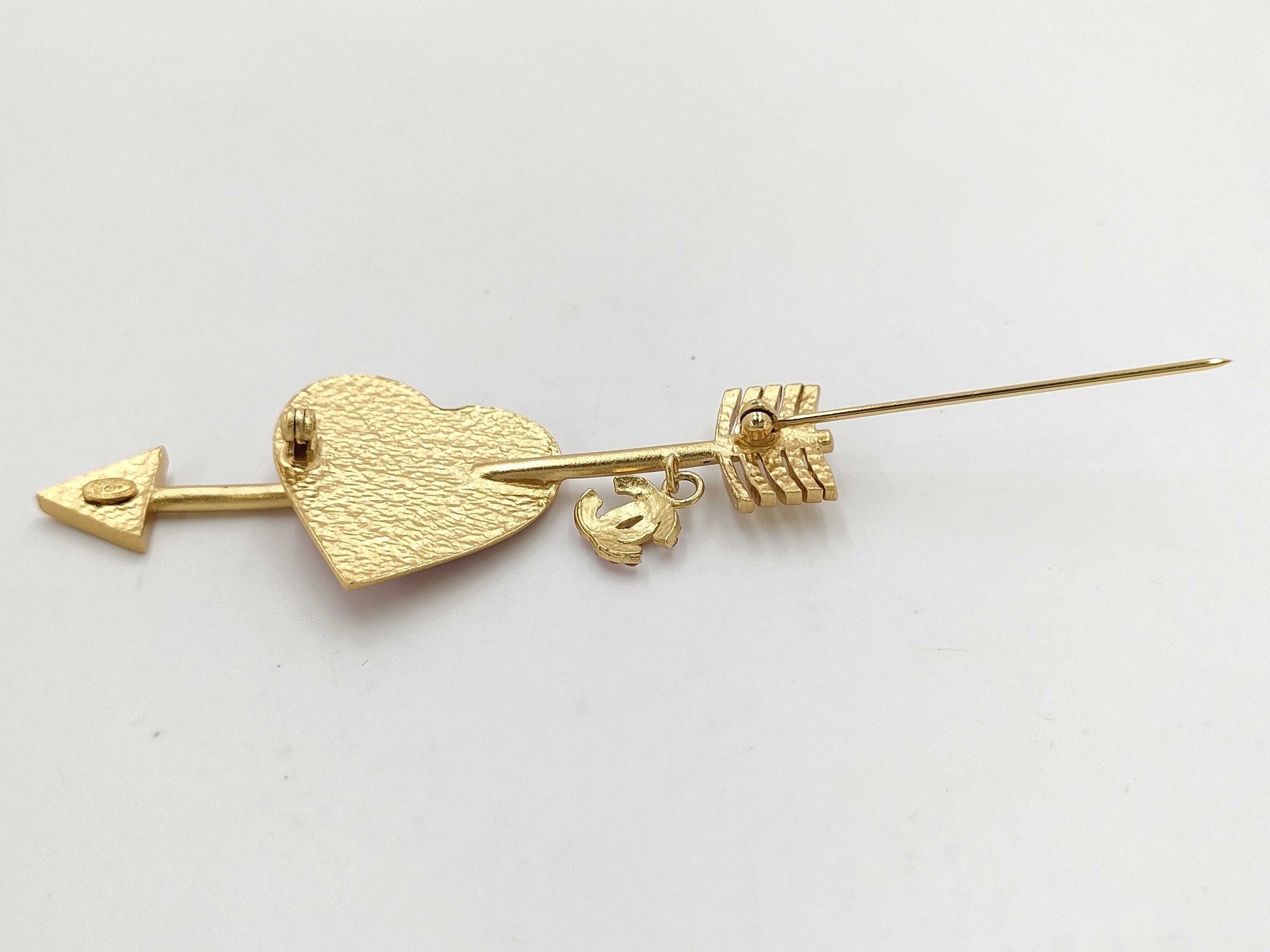 CHANEL Heart Arrow 02P Brooch