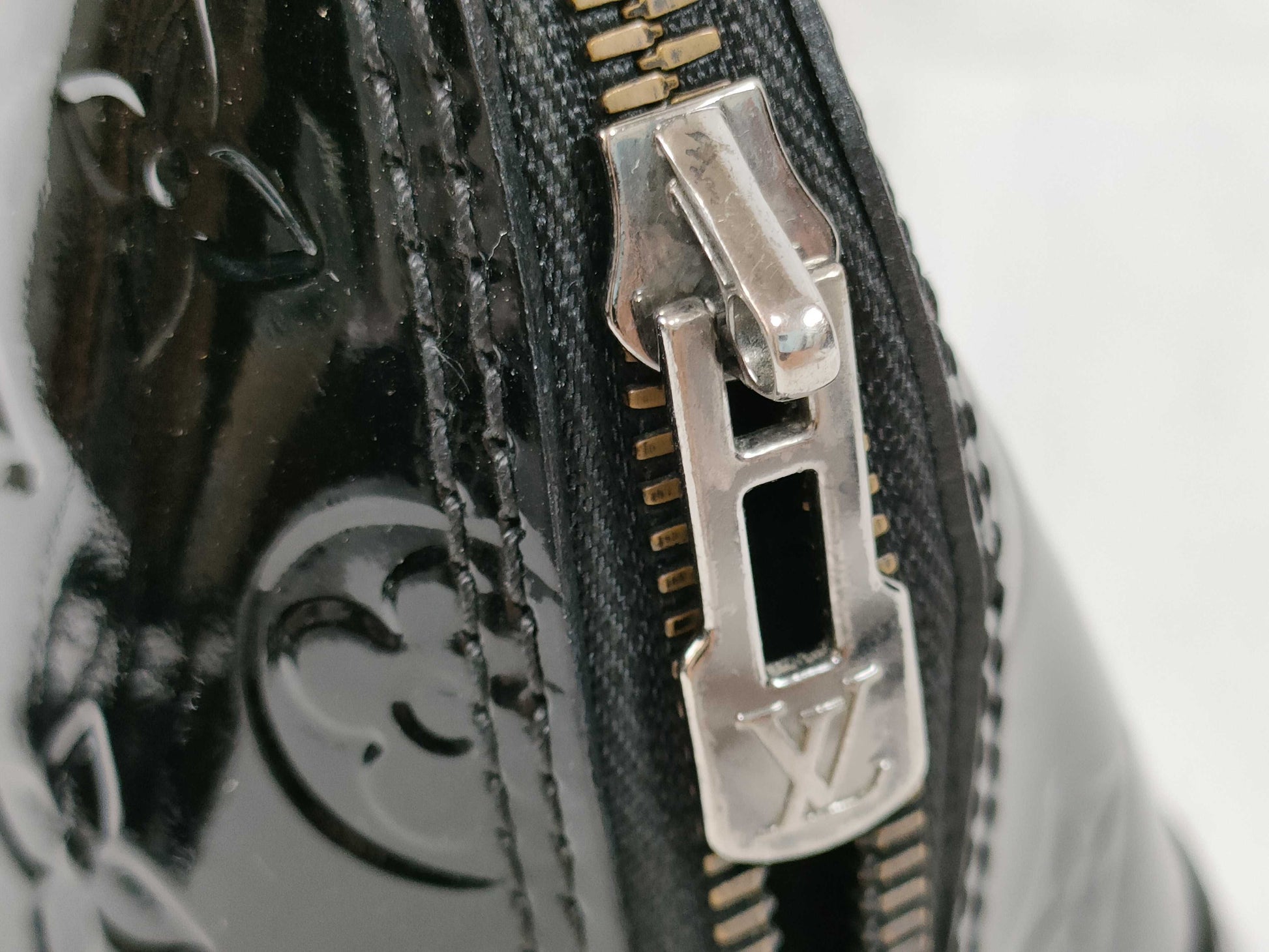 LOUIS VUITTON FL 5103 RFID Unverified Vernis Louis Vuitton Alma BB Handbag