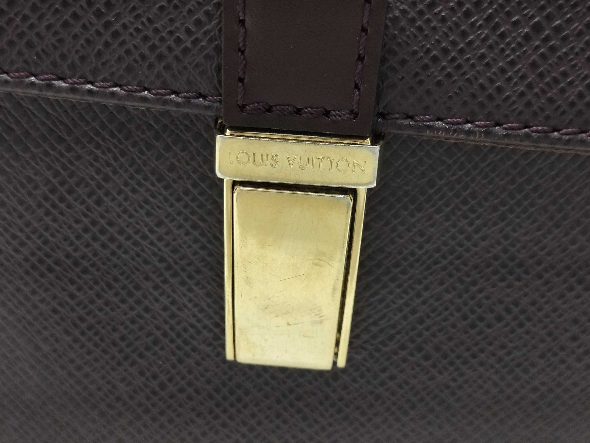 LOUIS VUITTON SP 1003 Taiga Louis Vuitton Shoulder Bag