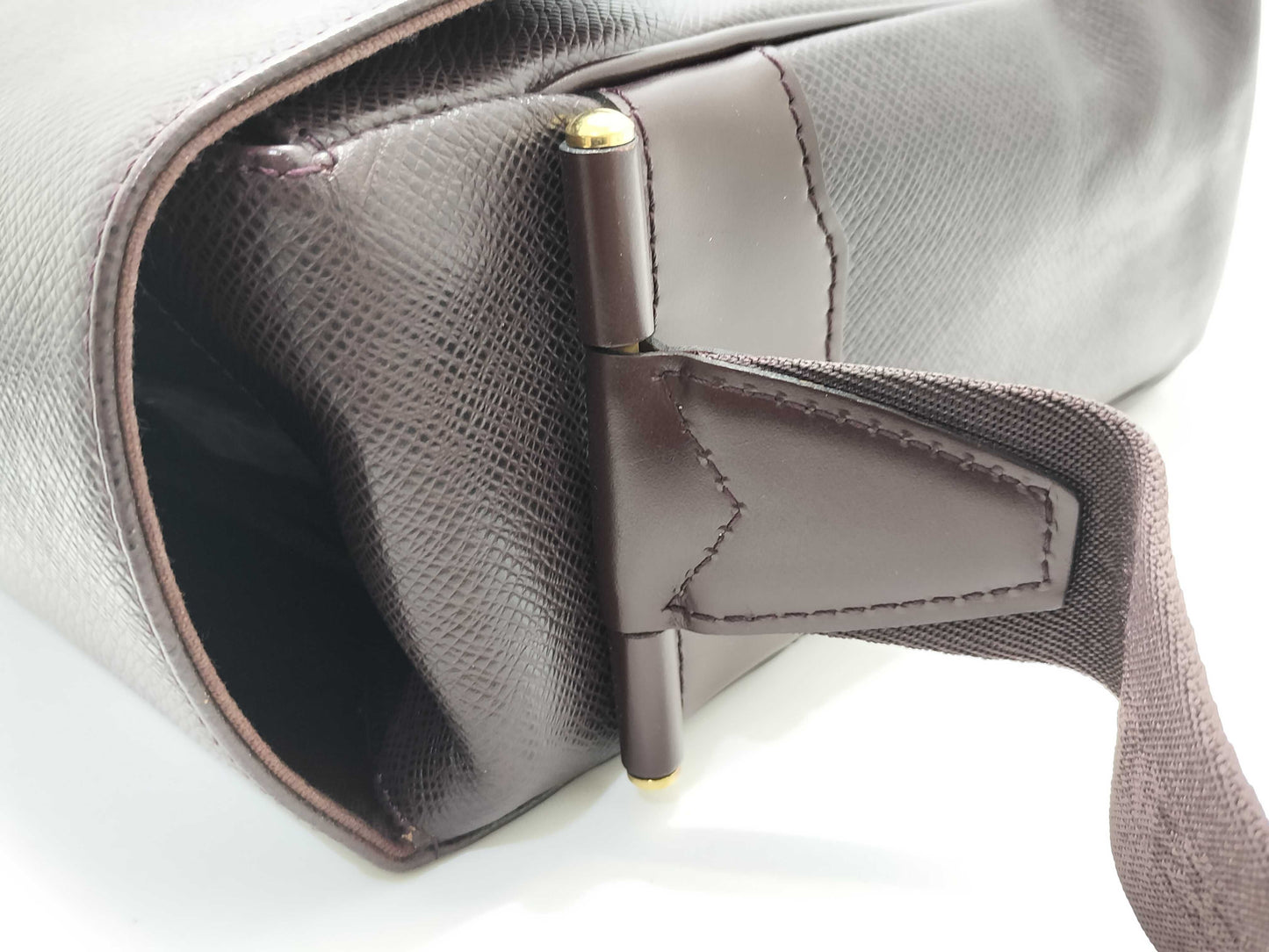 LOUIS VUITTON SP 1003 Taiga Louis Vuitton Shoulder Bag