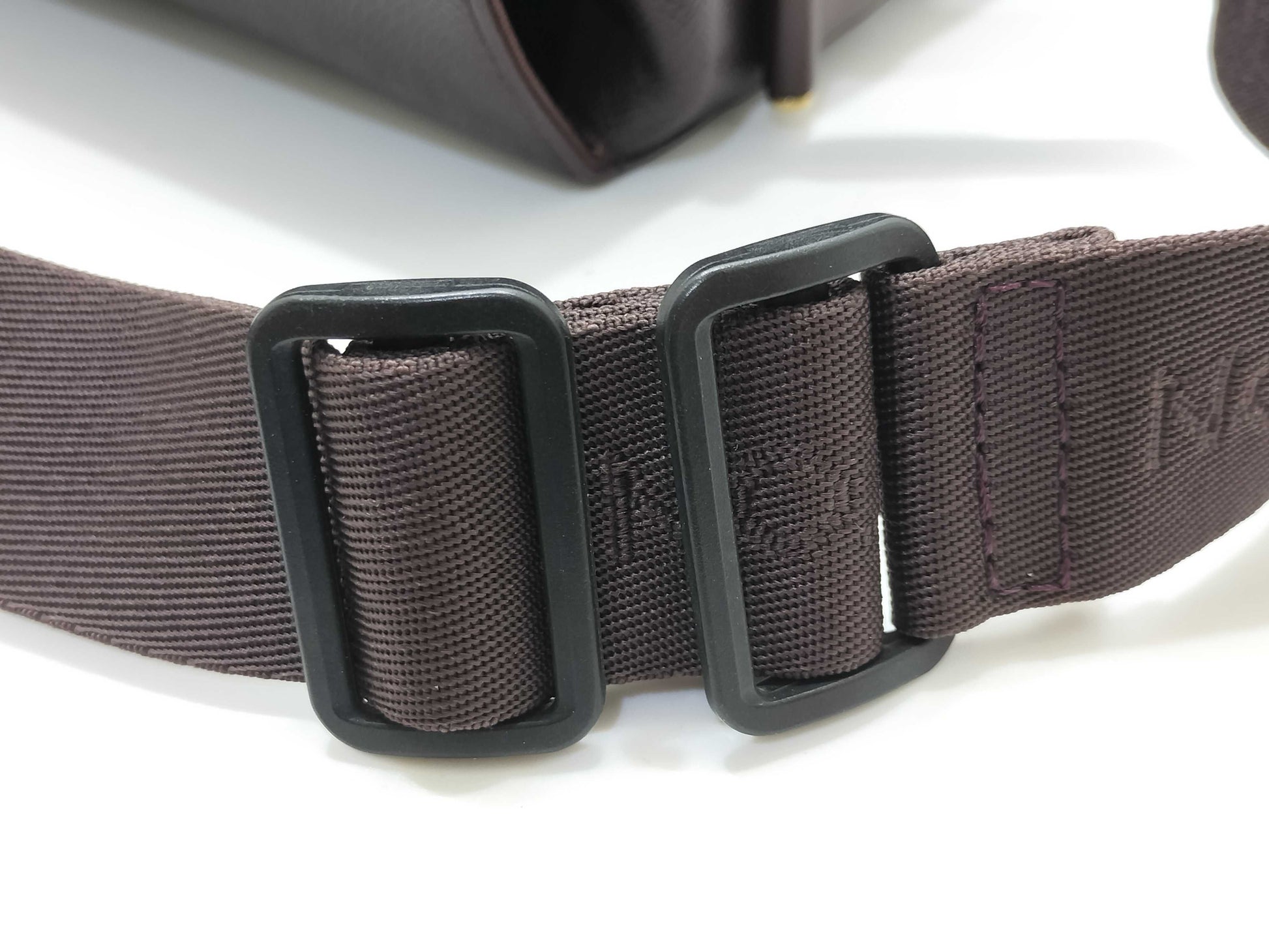 LOUIS VUITTON SP 1003 Taiga Louis Vuitton Shoulder Bag