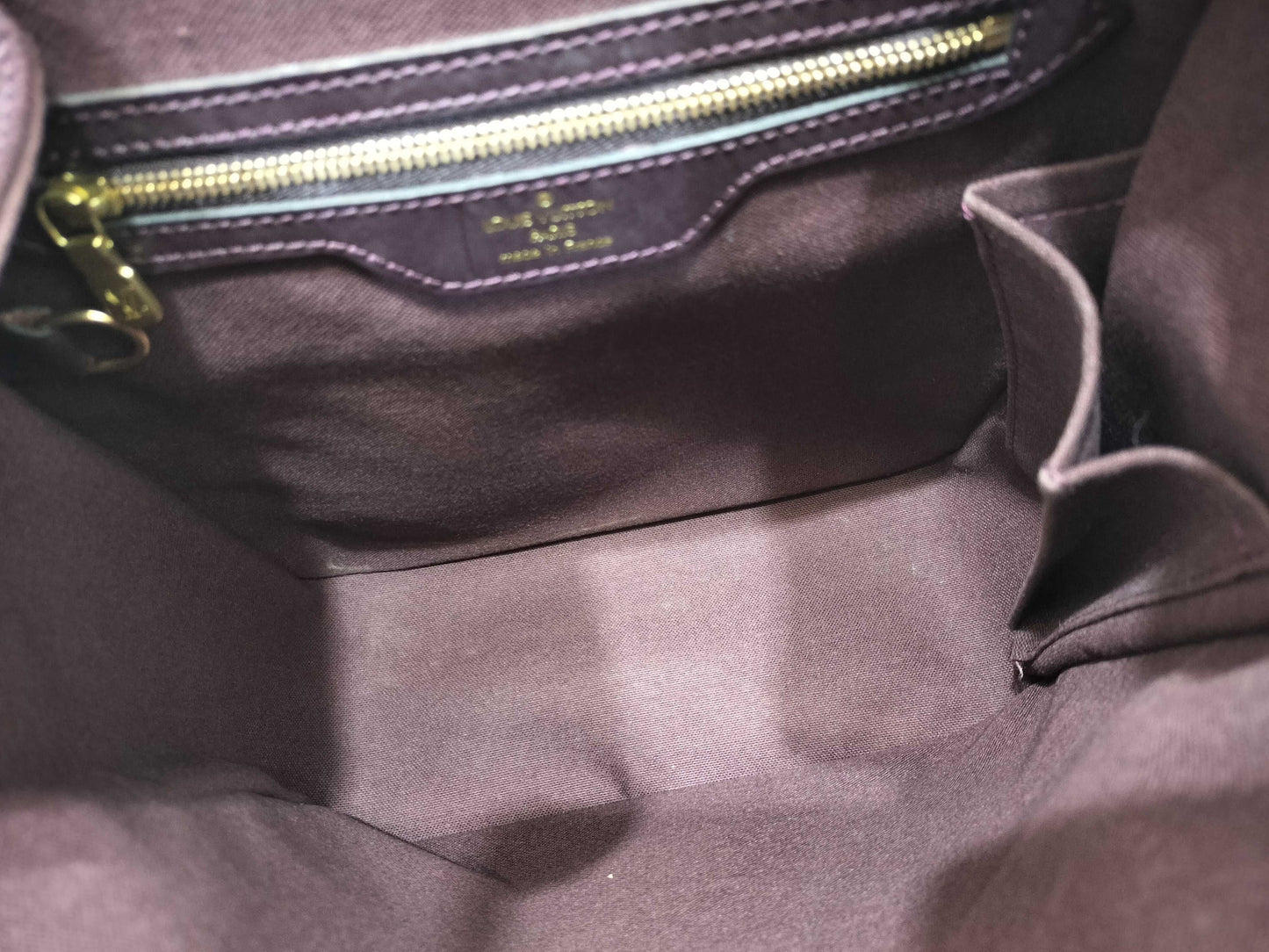 LOUIS VUITTON SP 1003 Taiga Louis Vuitton Shoulder Bag