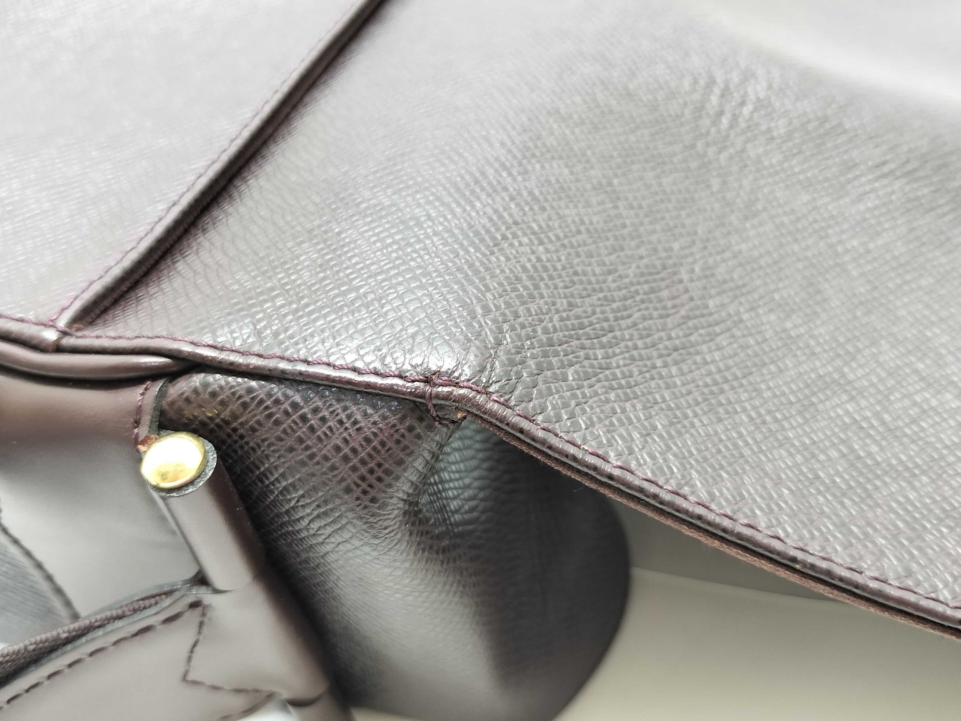 LOUIS VUITTON SP 1003 Taiga Louis Vuitton Shoulder Bag