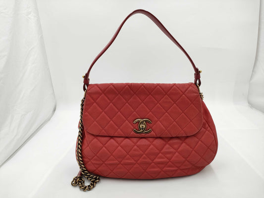 CHANEL shoulder bag