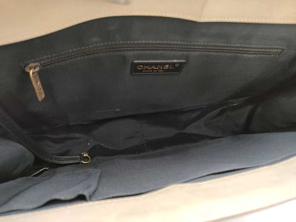 CHANEL shoulder bag