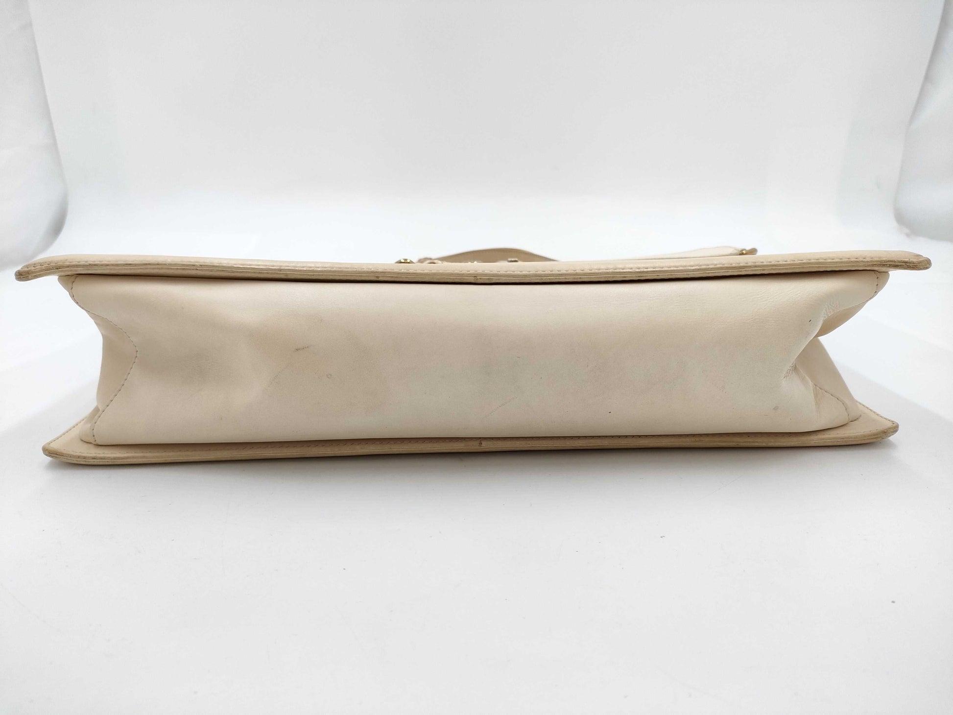 CHANEL shoulder bag