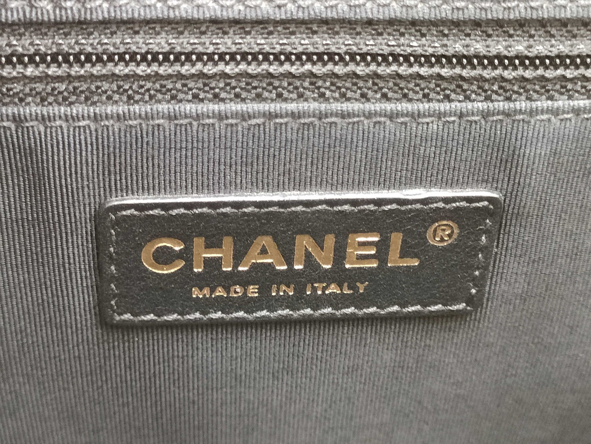 CHANEL shoulder bag