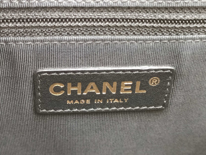CHANEL shoulder bag