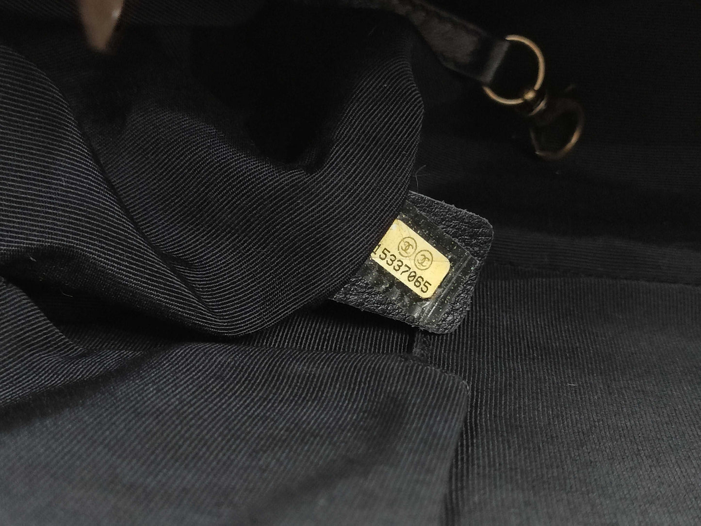 CHANEL shoulder bag