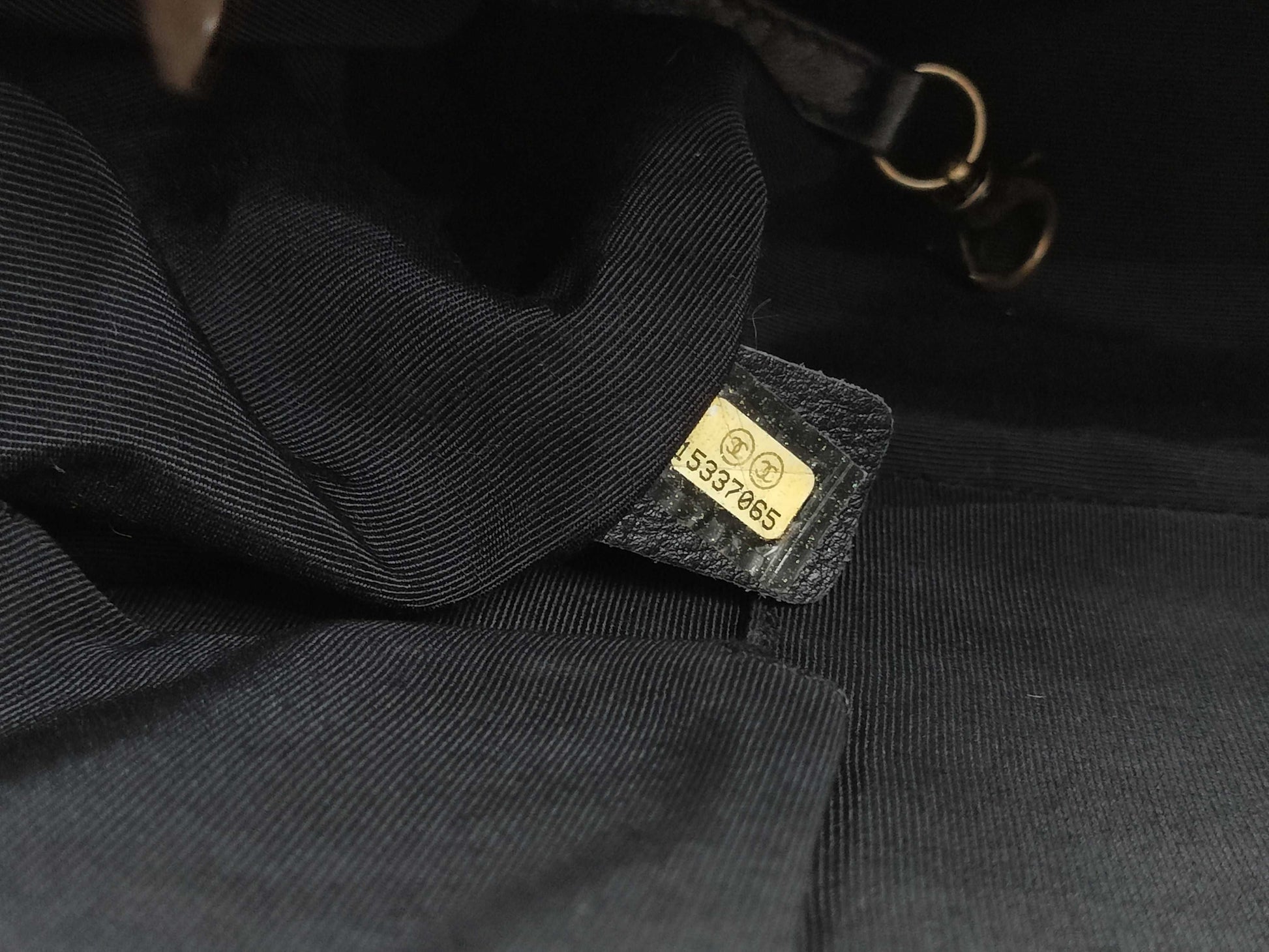 CHANEL shoulder bag