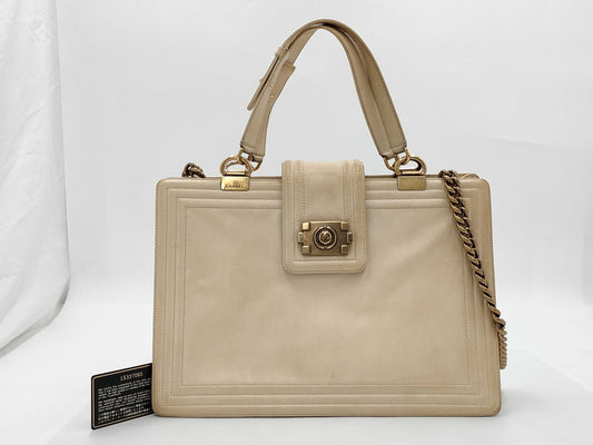 CHANEL shoulder bag