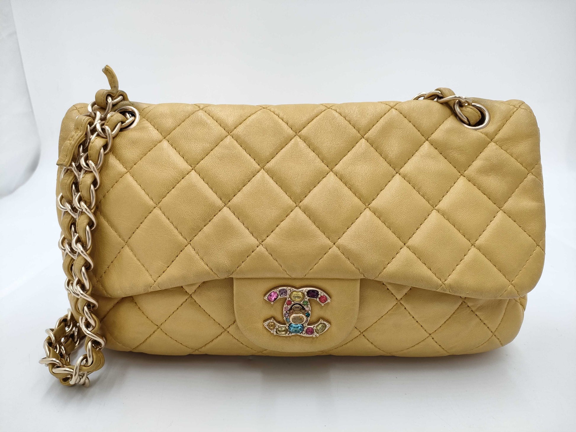 CHANEL Matelasse Shoulder Bag