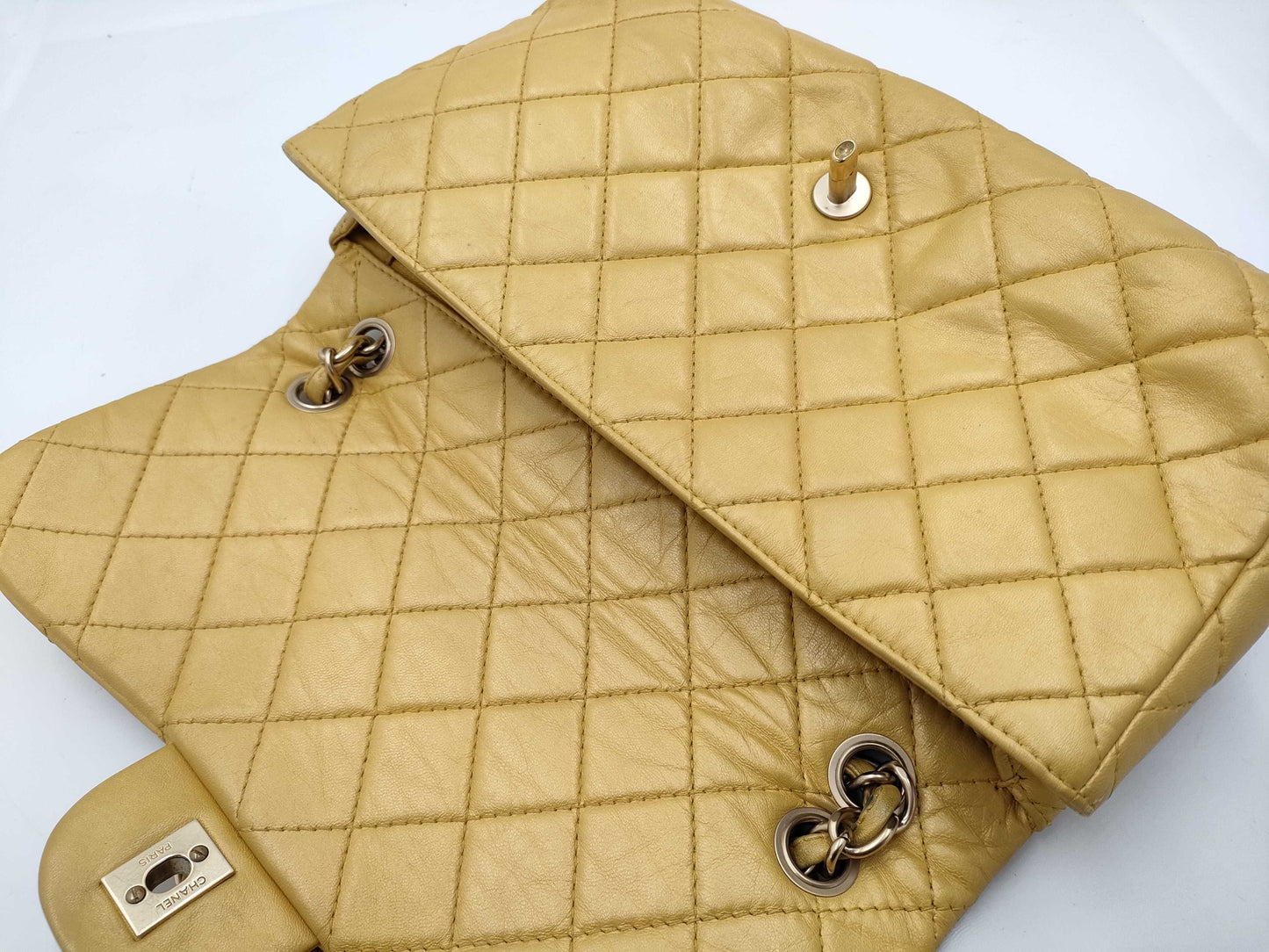 CHANEL Matelasse Shoulder Bag
