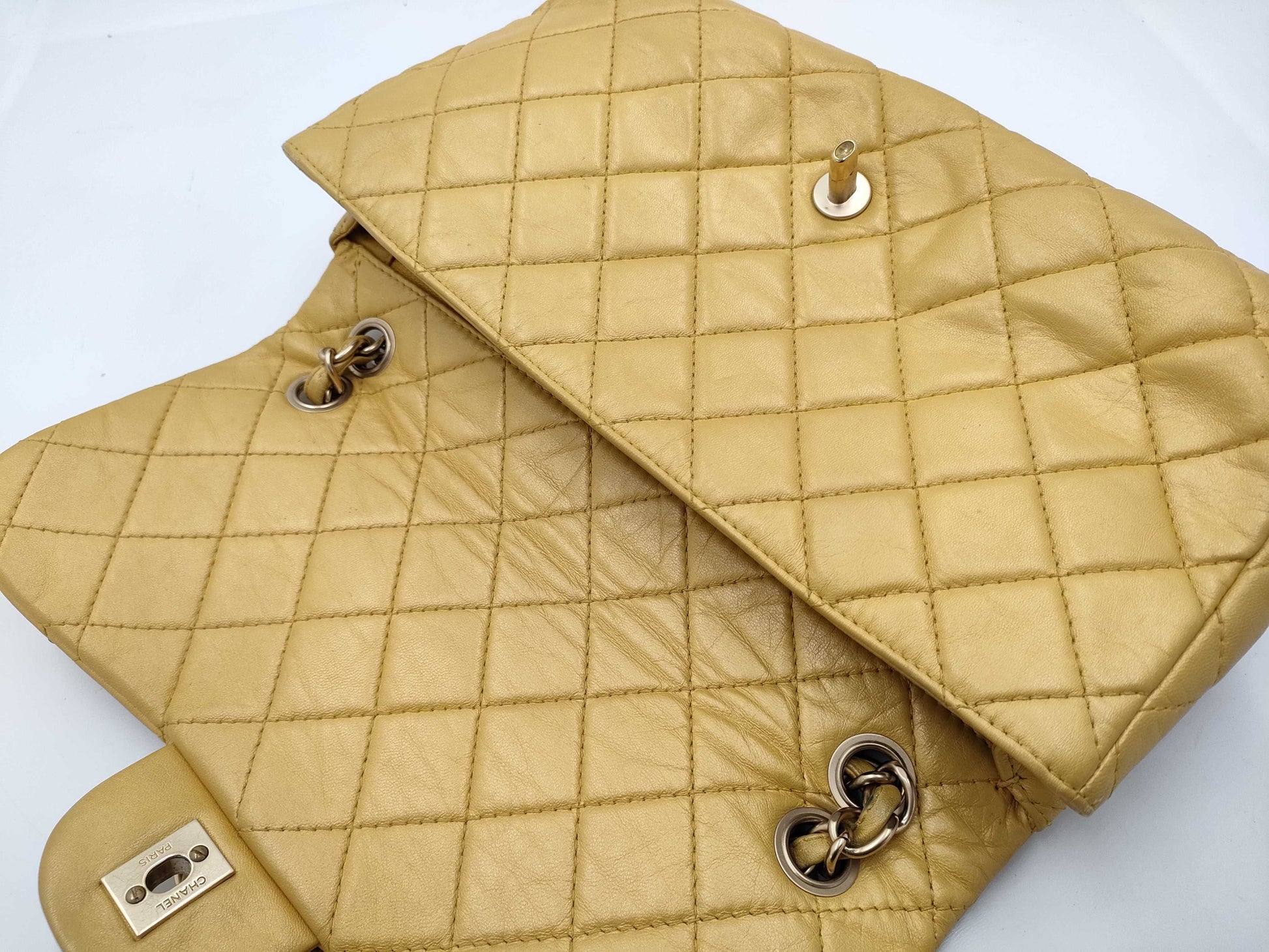 CHANEL Matelasse Shoulder Bag