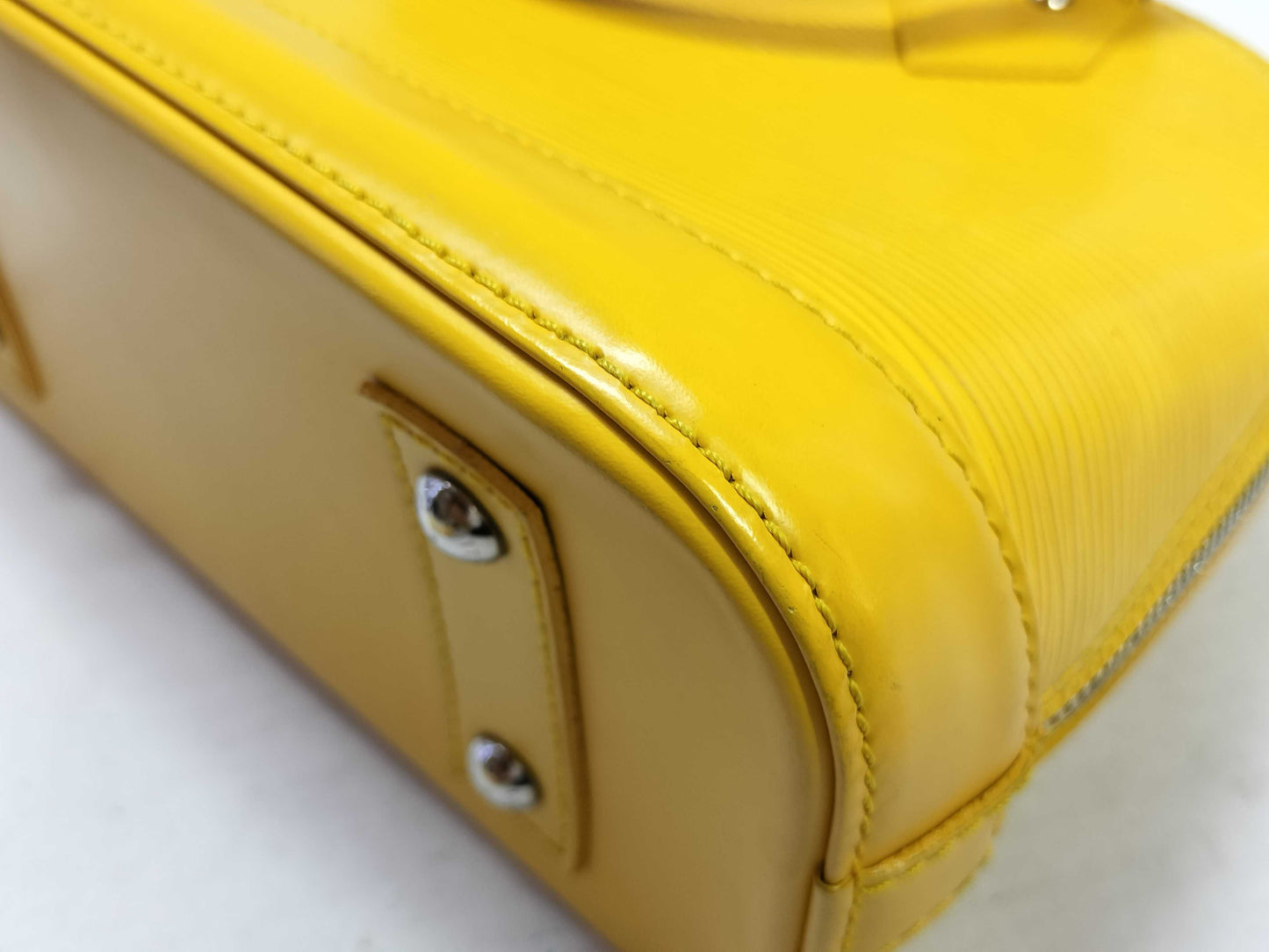 LOUIS VUITTON FL3183 Epi Louis Vuitton Alma BB Handbag