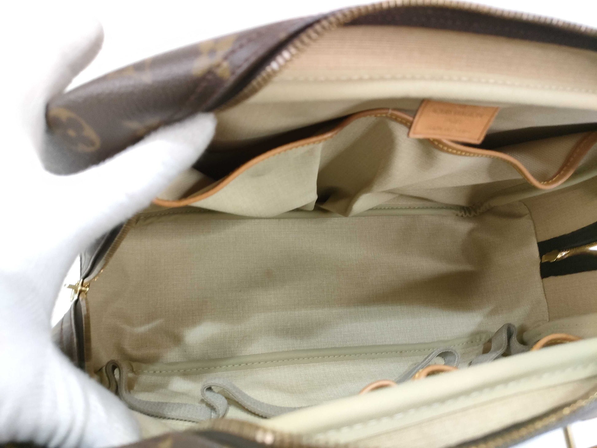 LOUIS VUITTON MB 1918 Monogram Louis Vuitton Handbag