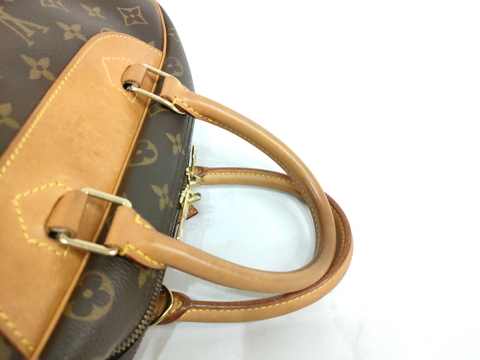LOUIS VUITTON MB 1918 Monogram Louis Vuitton Handbag