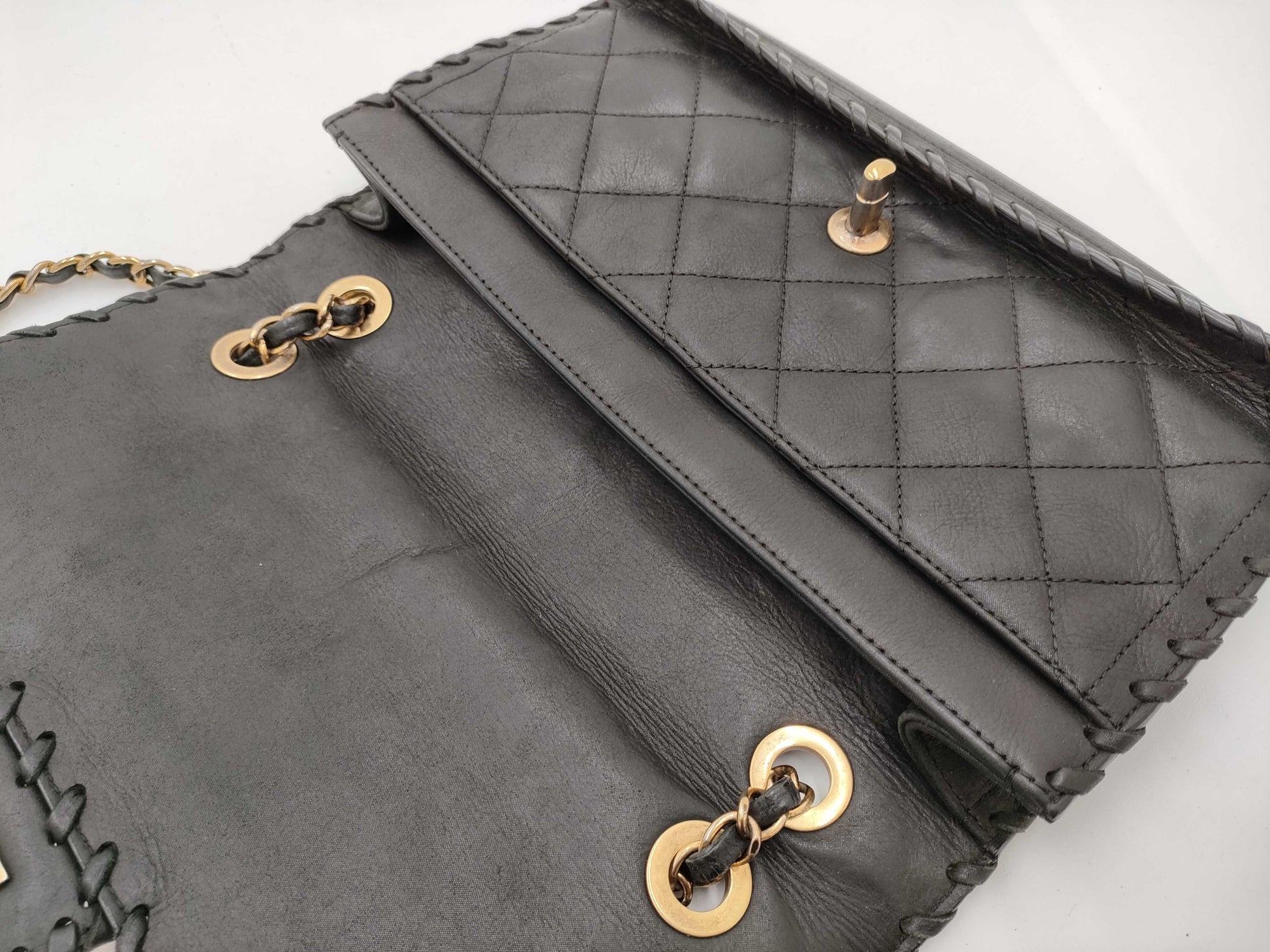 CHANEL Matelasse Shoulder Bag