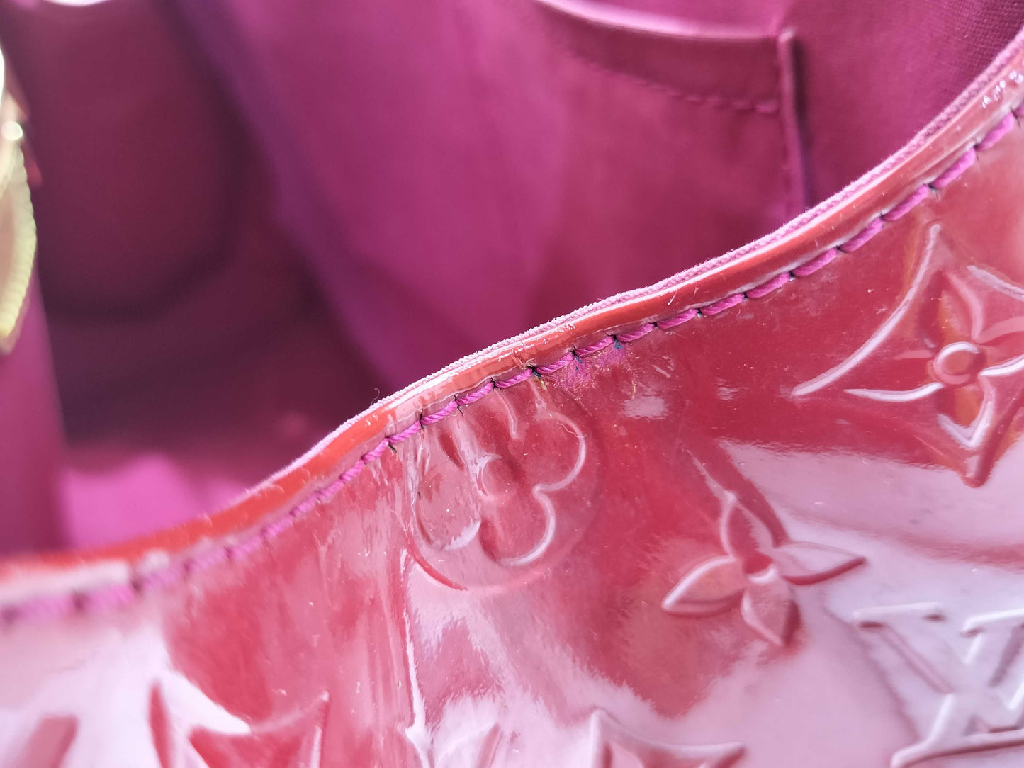 LOUIS VUITTON DR3153 Vernis Louis Vuitton Handbag