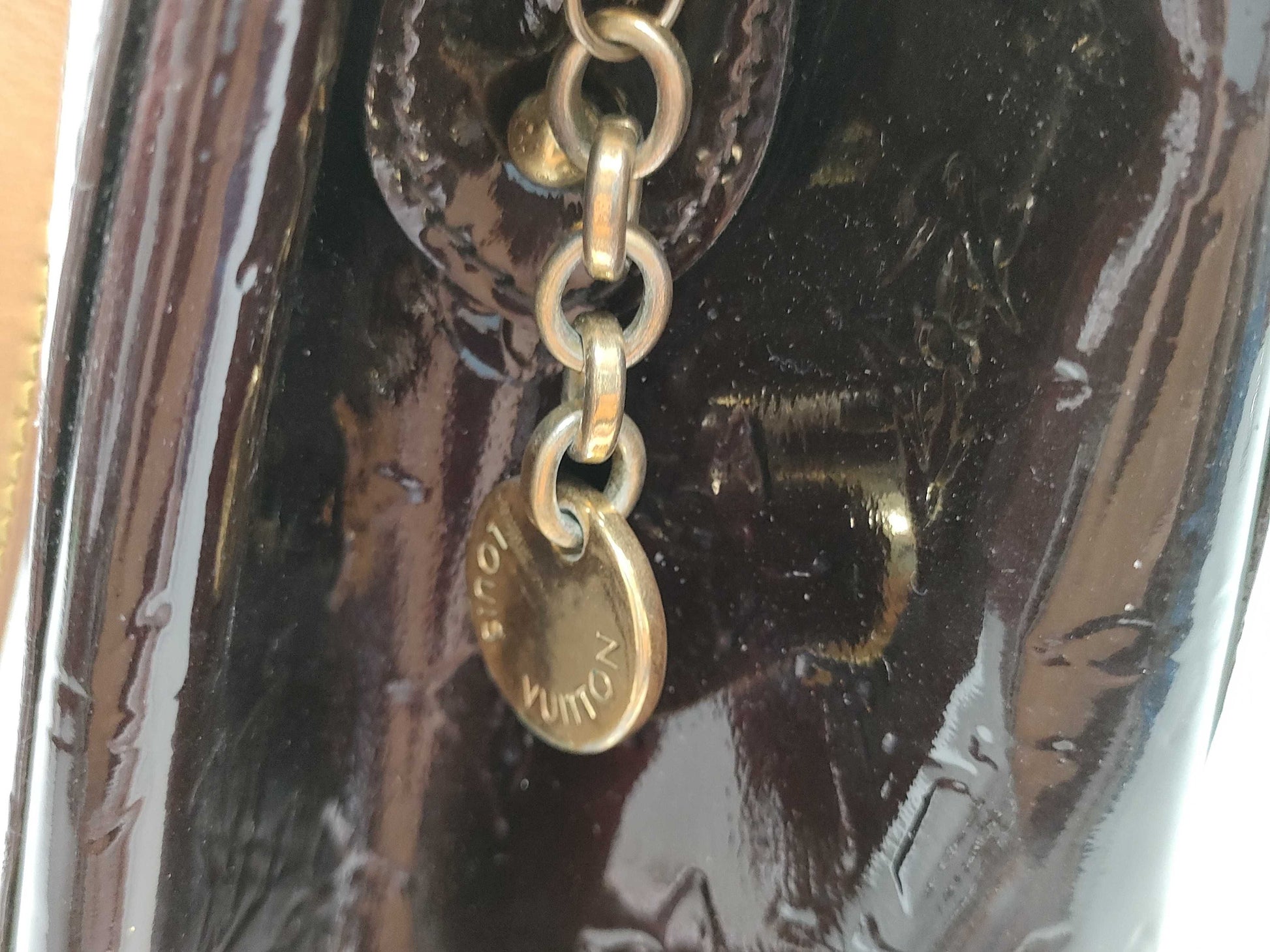 LOUIS VUITTON RFID Unverifiable Serial Number Unverifiable Vernis Louis Vuitton Handbag