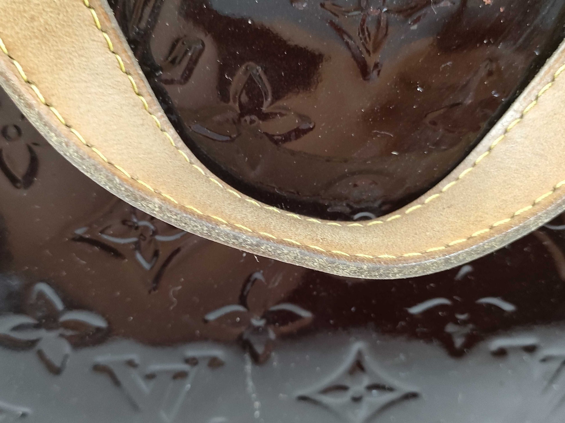 LOUIS VUITTON RFID Unverifiable Serial Number Unverifiable Vernis Louis Vuitton Handbag