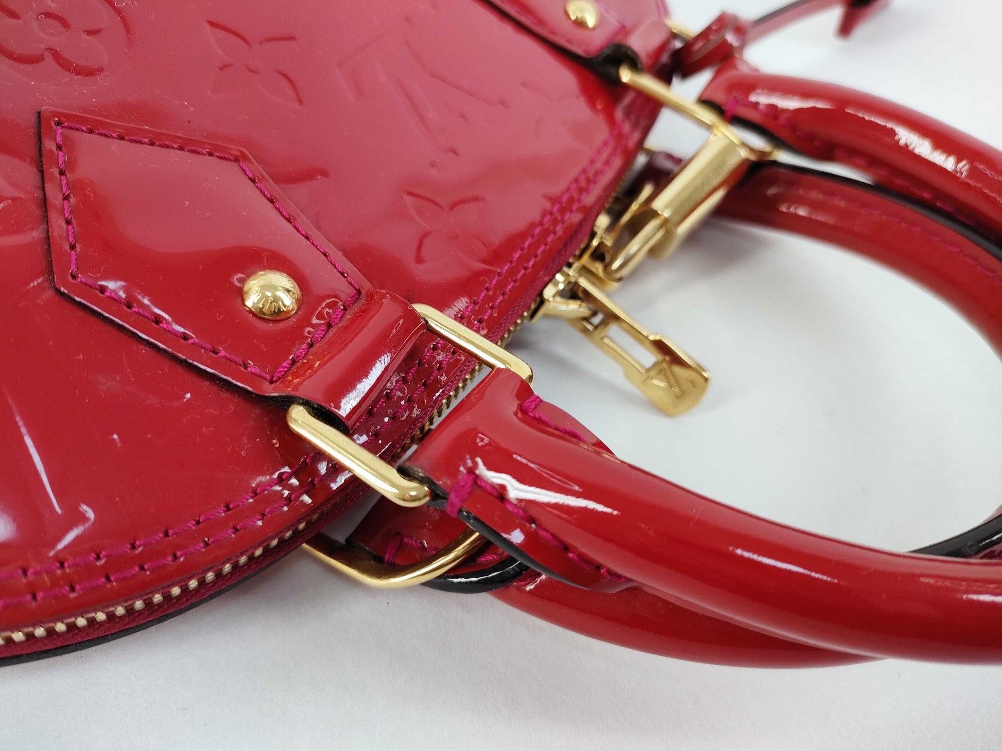 LOUIS VUITTON Vernis Louis Vuitton Alma BB Handbag with Serial Number
