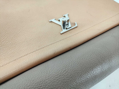 LOUIS VUITTON Unconfirmed Louis Vuitton Shoulder Bag Handbag