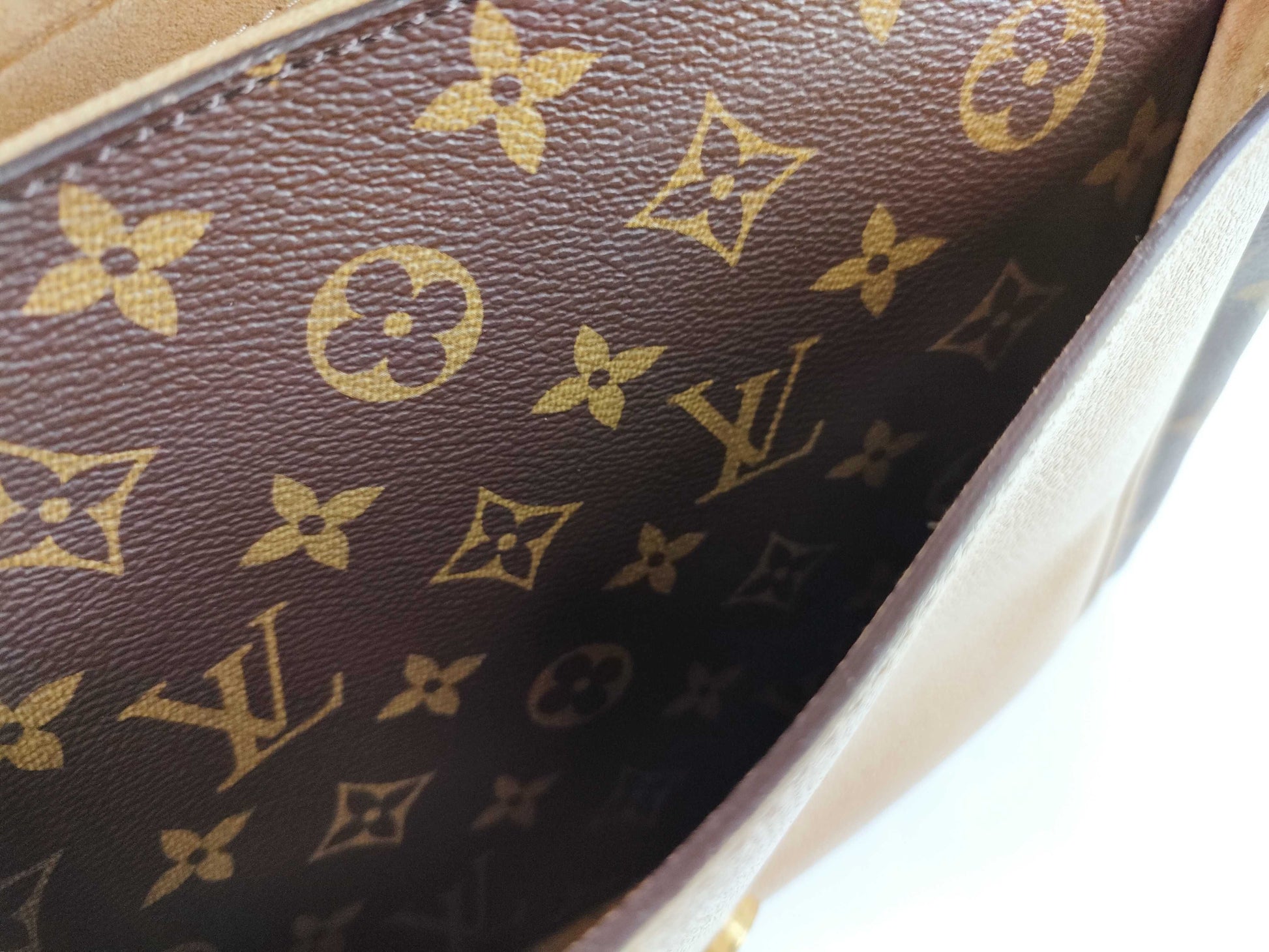 LOUIS VUITTON AR2189 Monogram Louis Vuitton Message Shoulder Bag Handbag