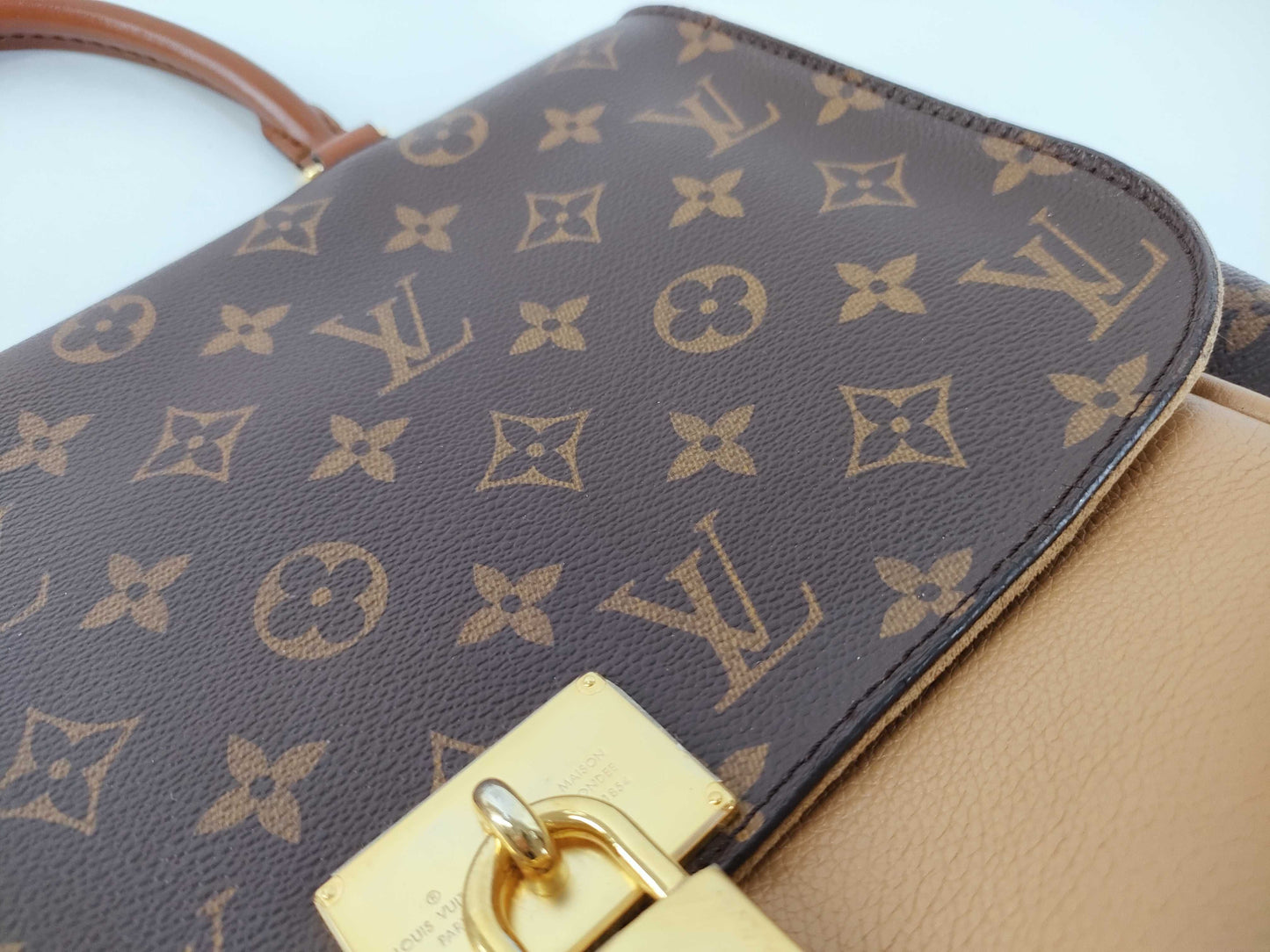 LOUIS VUITTON AR2189 Monogram Louis Vuitton Message Shoulder Bag Handbag