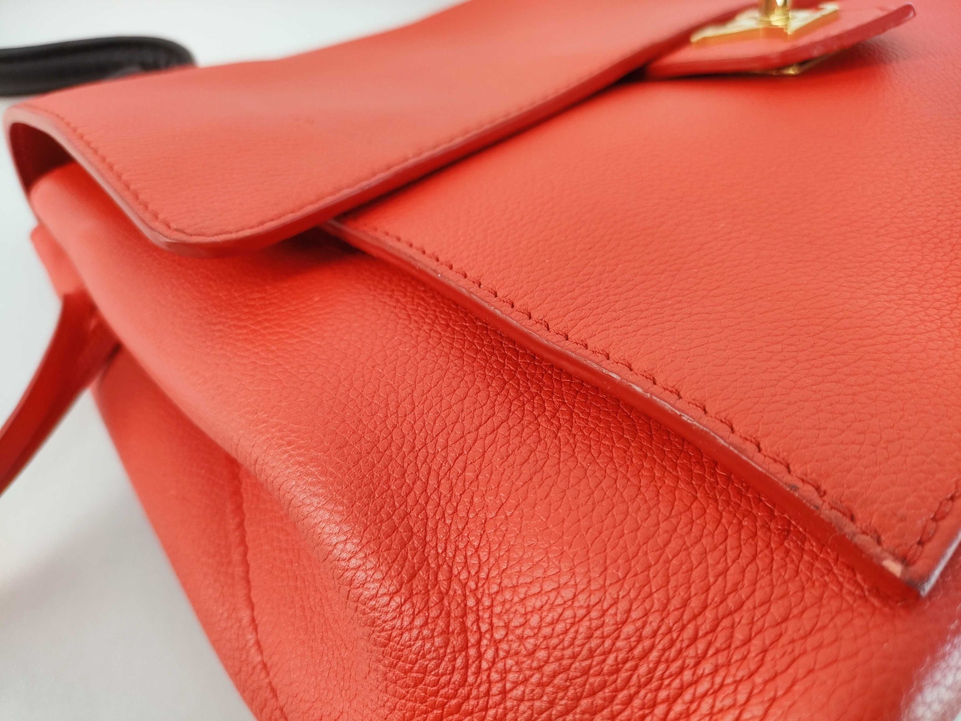 LOUIS VUITTON Unconfirmed Louis Vuitton Message Handbag Handbag