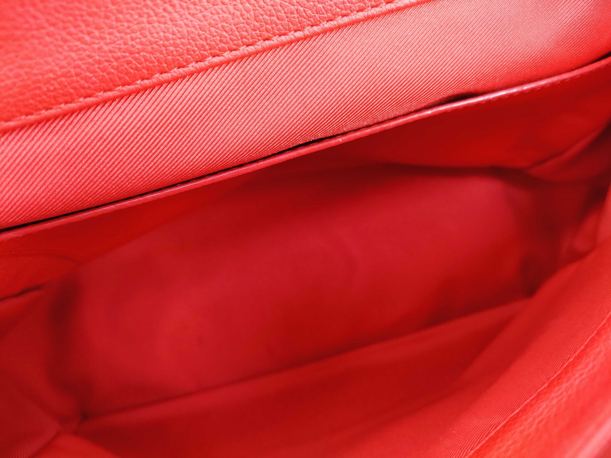 LOUIS VUITTON Unconfirmed Louis Vuitton Message Handbag Handbag
