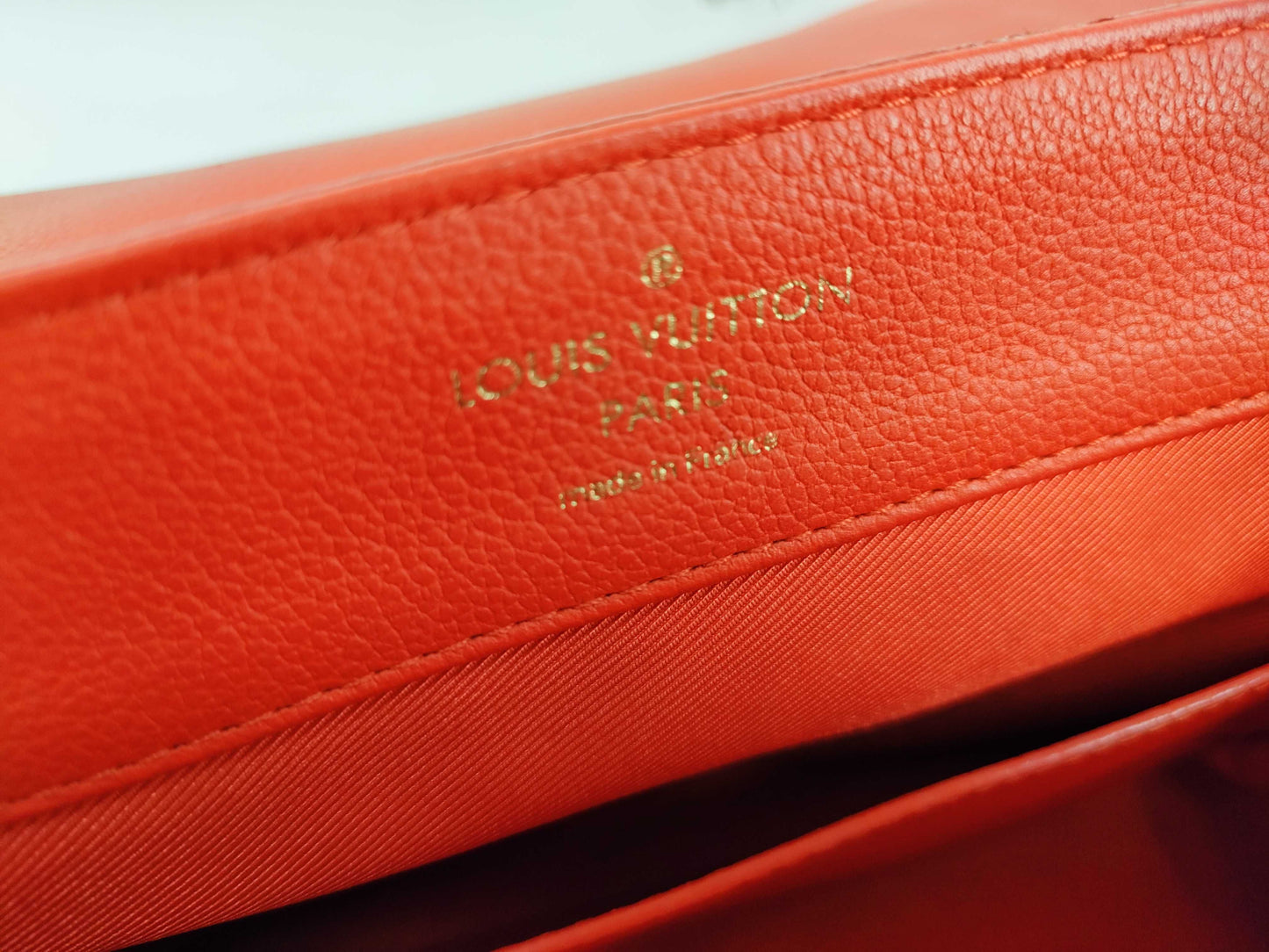 LOUIS VUITTON Unconfirmed Louis Vuitton Message Handbag Handbag