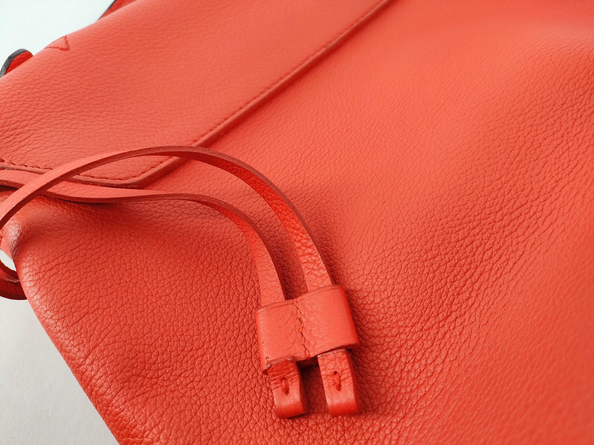 LOUIS VUITTON Unconfirmed Louis Vuitton Message Handbag Handbag