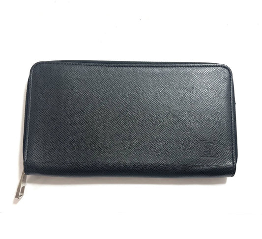 LOUIS VUITTON Zippy Organizer Wallet
