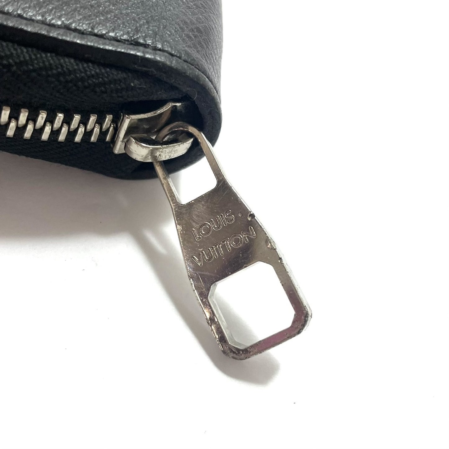LOUIS VUITTON Zippy Organizer Wallet