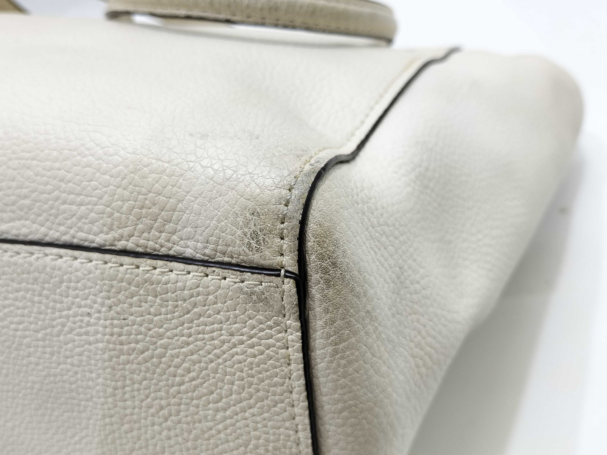 COACH White Turnlock Chain One-Shoulder Leather Tote Bag