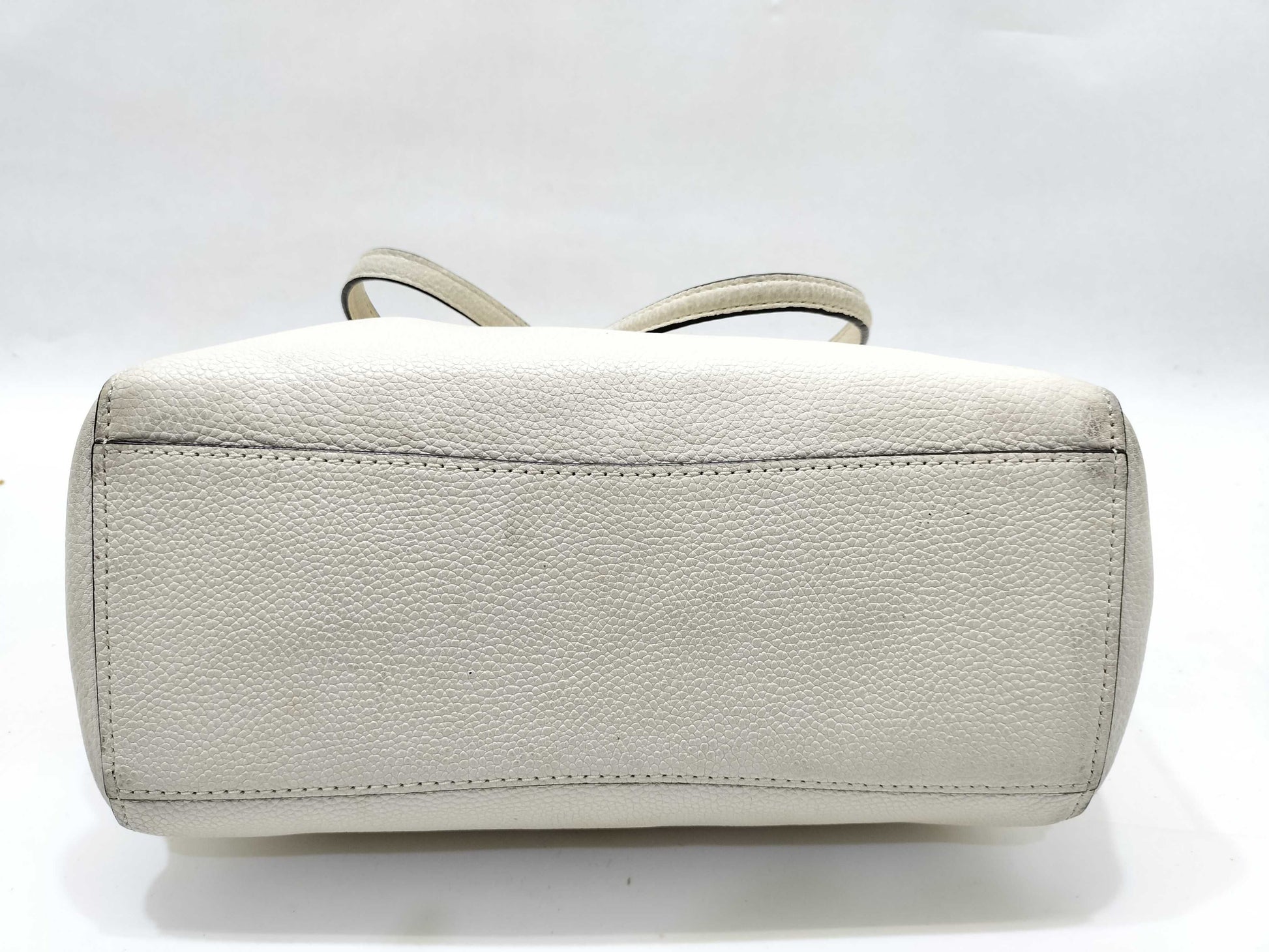 COACH White Turnlock Chain One-Shoulder Leather Tote Bag