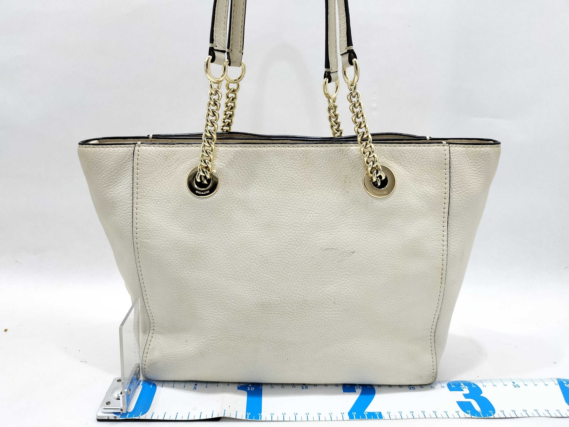 COACH White Turnlock Chain One-Shoulder Leather Tote Bag