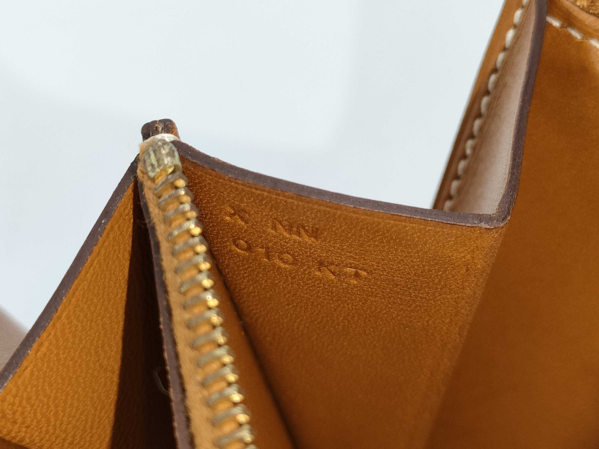 HERMES HERMES Constance Compact Swift X Engraved Wallet