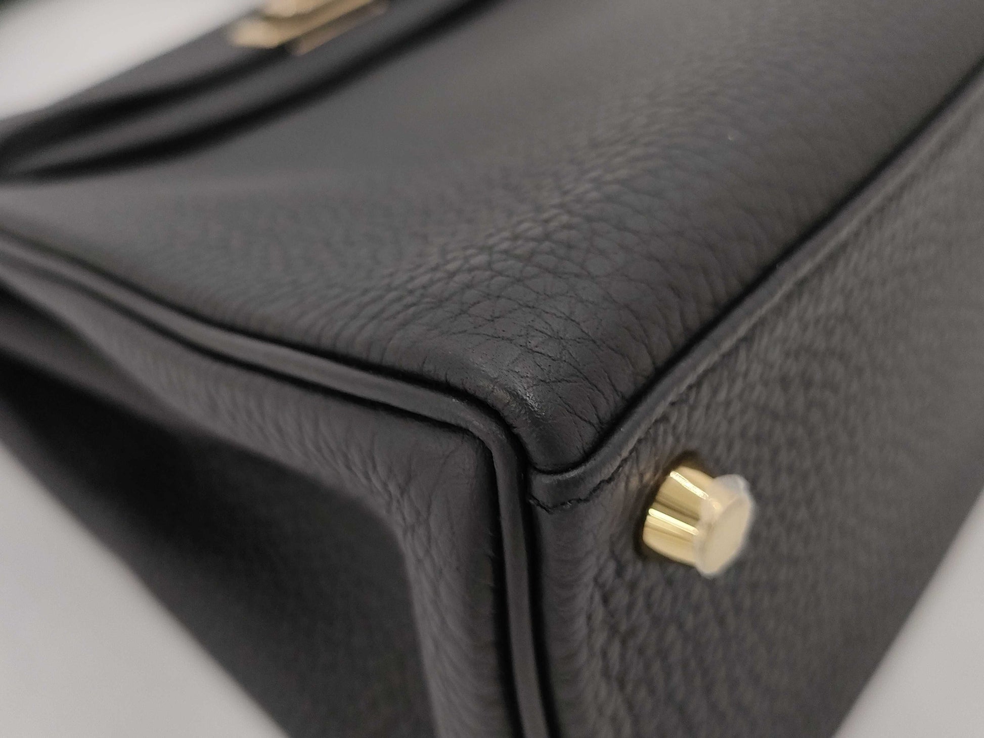 HERMES Kelly 25 Togo Black Handbag with GD Hardware and Double Stamp