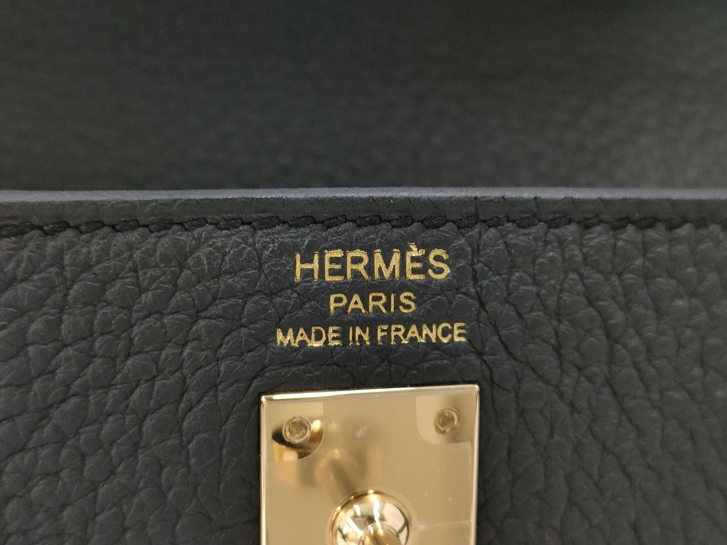 HERMES Kelly 25 Togo Black Handbag with GD Hardware and Double Stamp