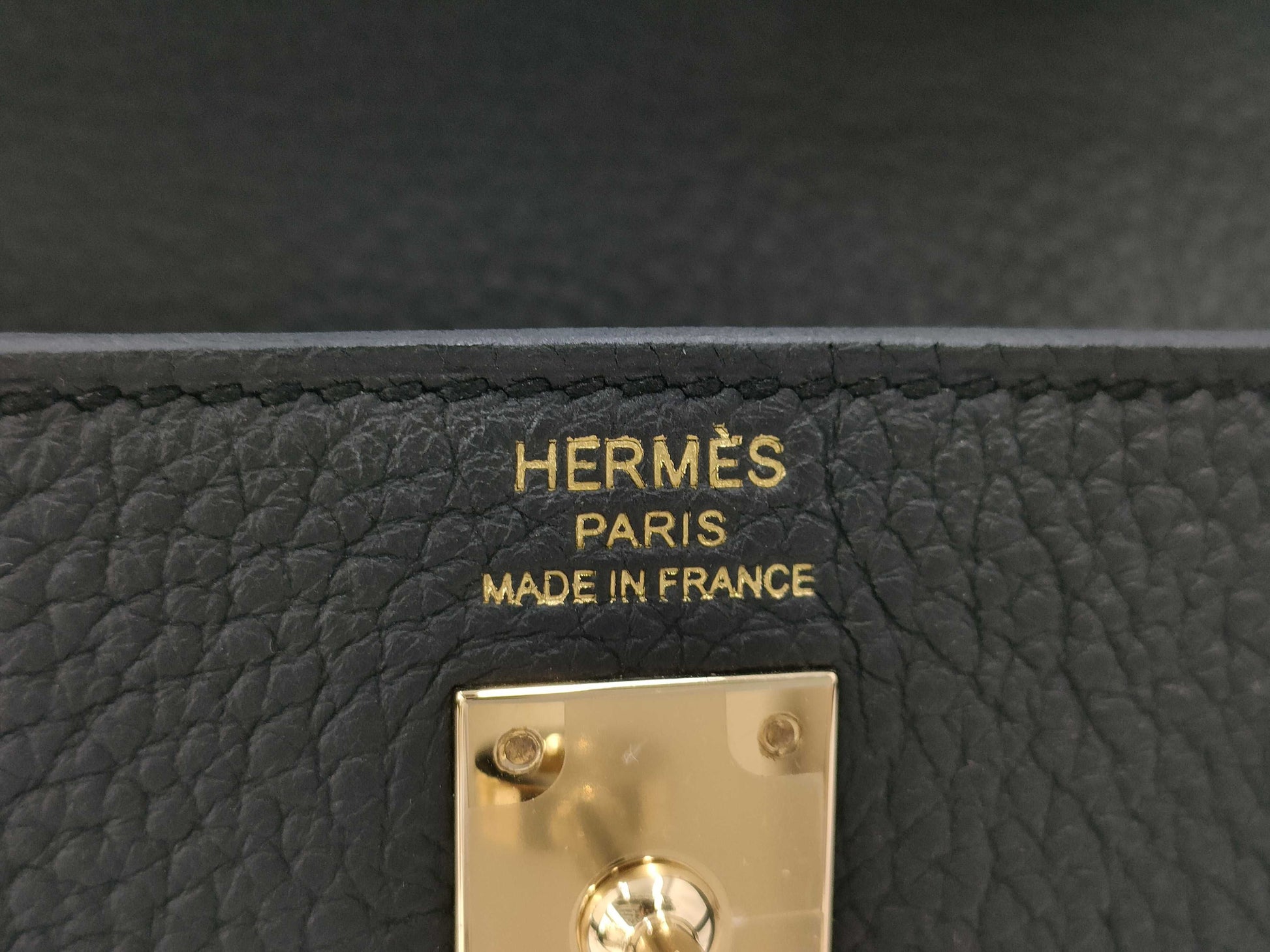 HERMES Kelly 25 Togo Black Handbag with GD Hardware and Double Stamp