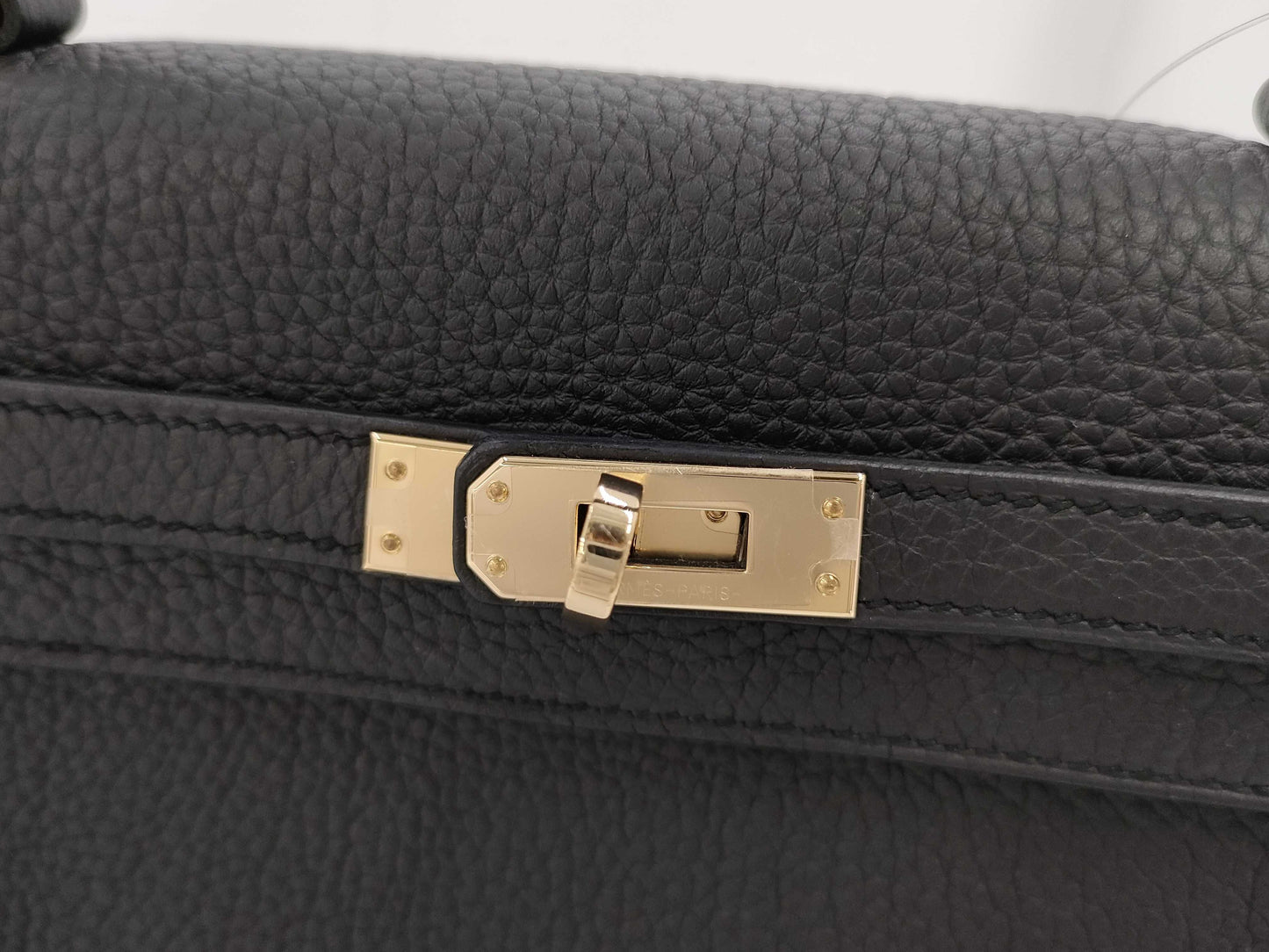 HERMES Kelly 25 Togo Black Handbag with GD Hardware and Double Stamp