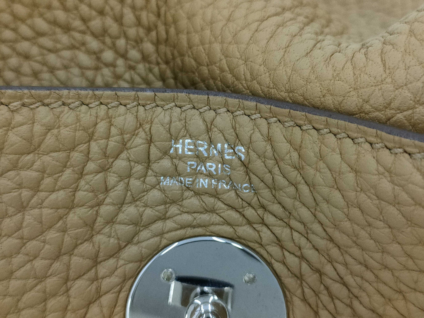 HERMES Lindy 26 Handbag in Taurillon Brown with Silver Hardware 