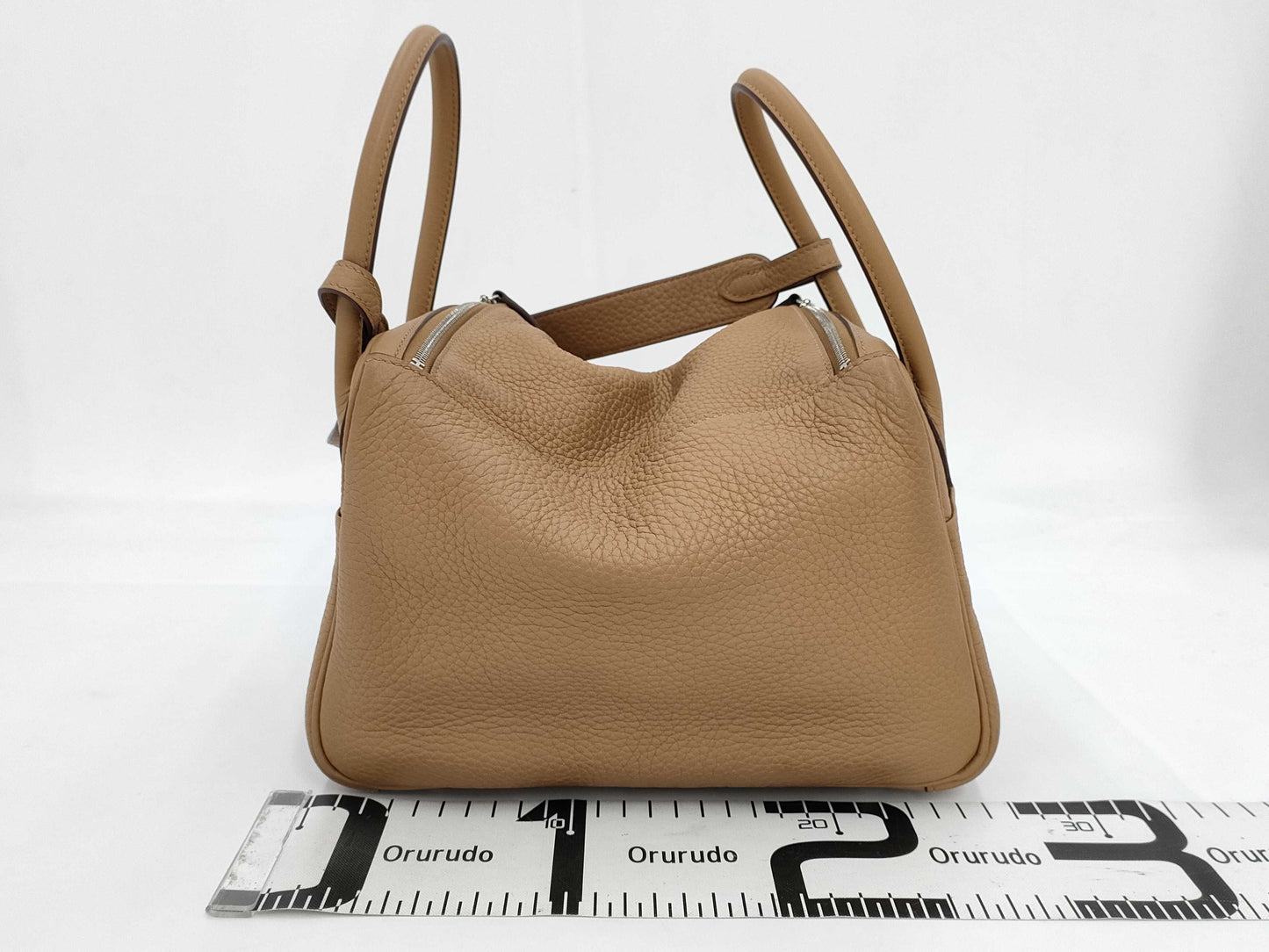 HERMES Lindy 26 Handbag in Taurillon Brown with Silver Hardware 