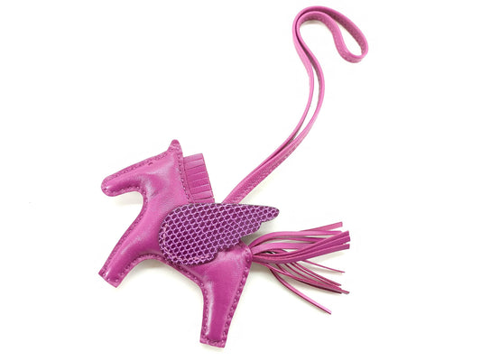 HERMES [Engraved] U Hermes Rodeo Charm Pegasus Touch Lizard Pink Purple U Engraved Charm