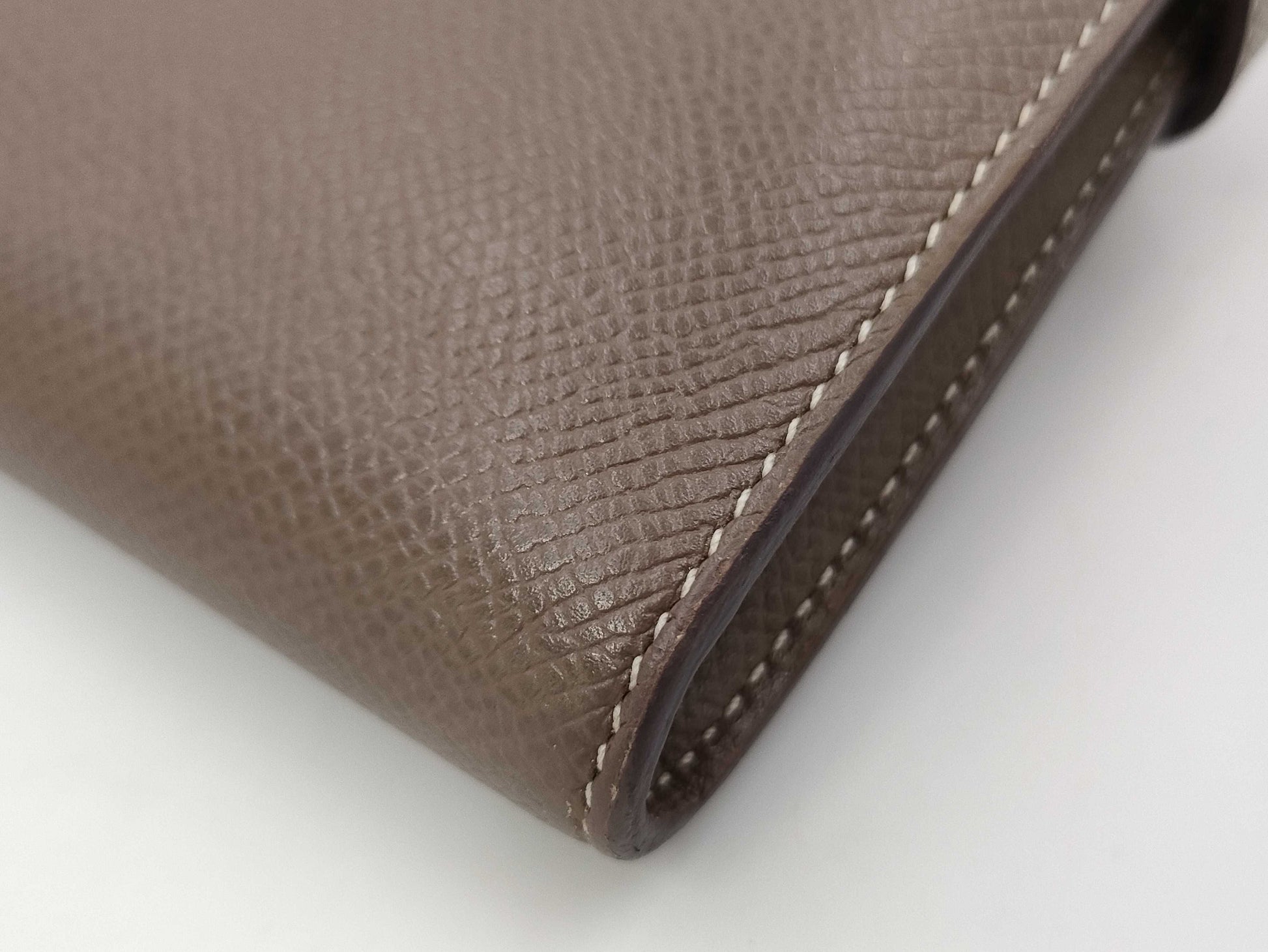 HERMES Kelly Wallet Long Etoupe Gold Hardware C Stamp Wallet