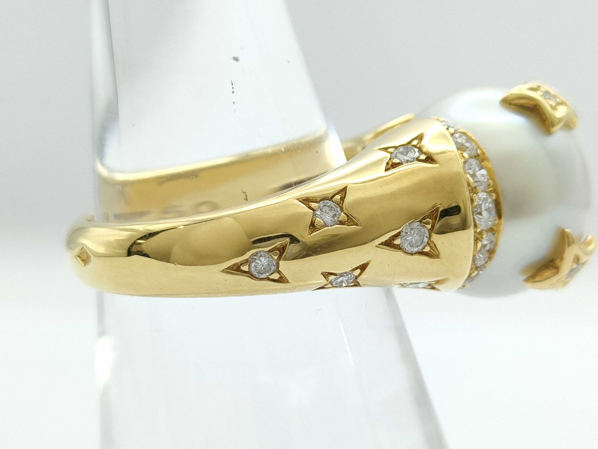 CHANEL Comet Pearl and Diamond Ring, Yellow Gold 750, 11.8g 