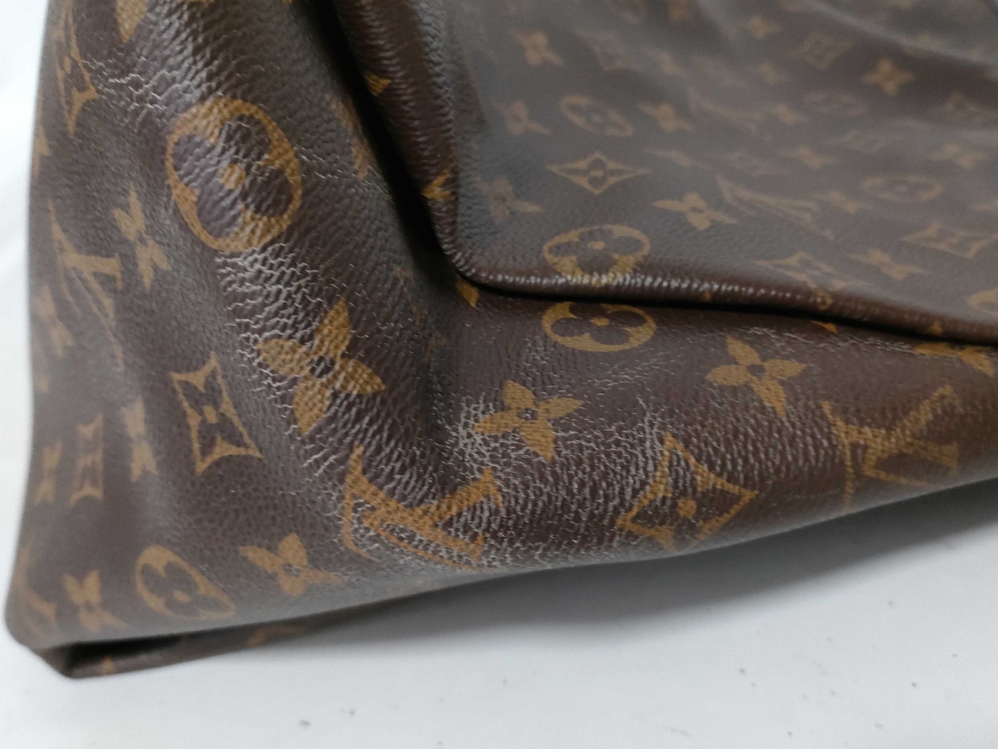 LOUIS VUITTON Monogram LV Artsy Charm Shoulder Bag