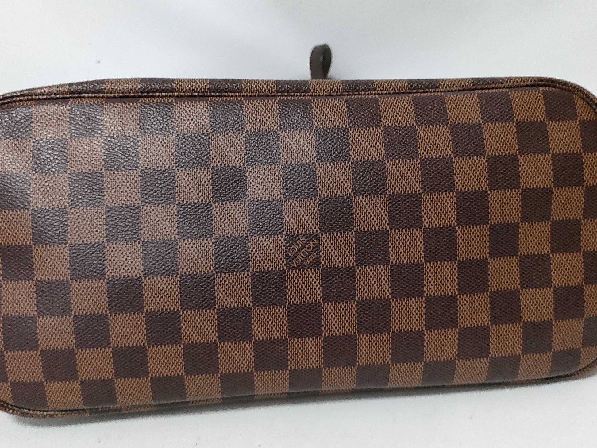 LOUIS VUITTON Damier LV Neverfull MM Damier Pouch Tote Bag